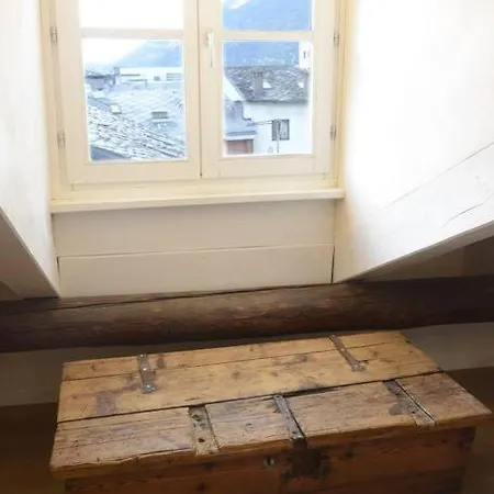 Croix 1541 - Cir 0198 アパート アオスタ